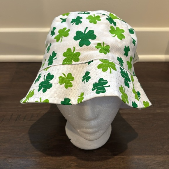 Celebrate It St. Patricks Day reversible Bucket Hat, cotton canvas - Picture 1 of 9